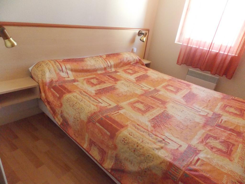 Le Phenix Hotel Castillon-la-Bataille Kamer foto